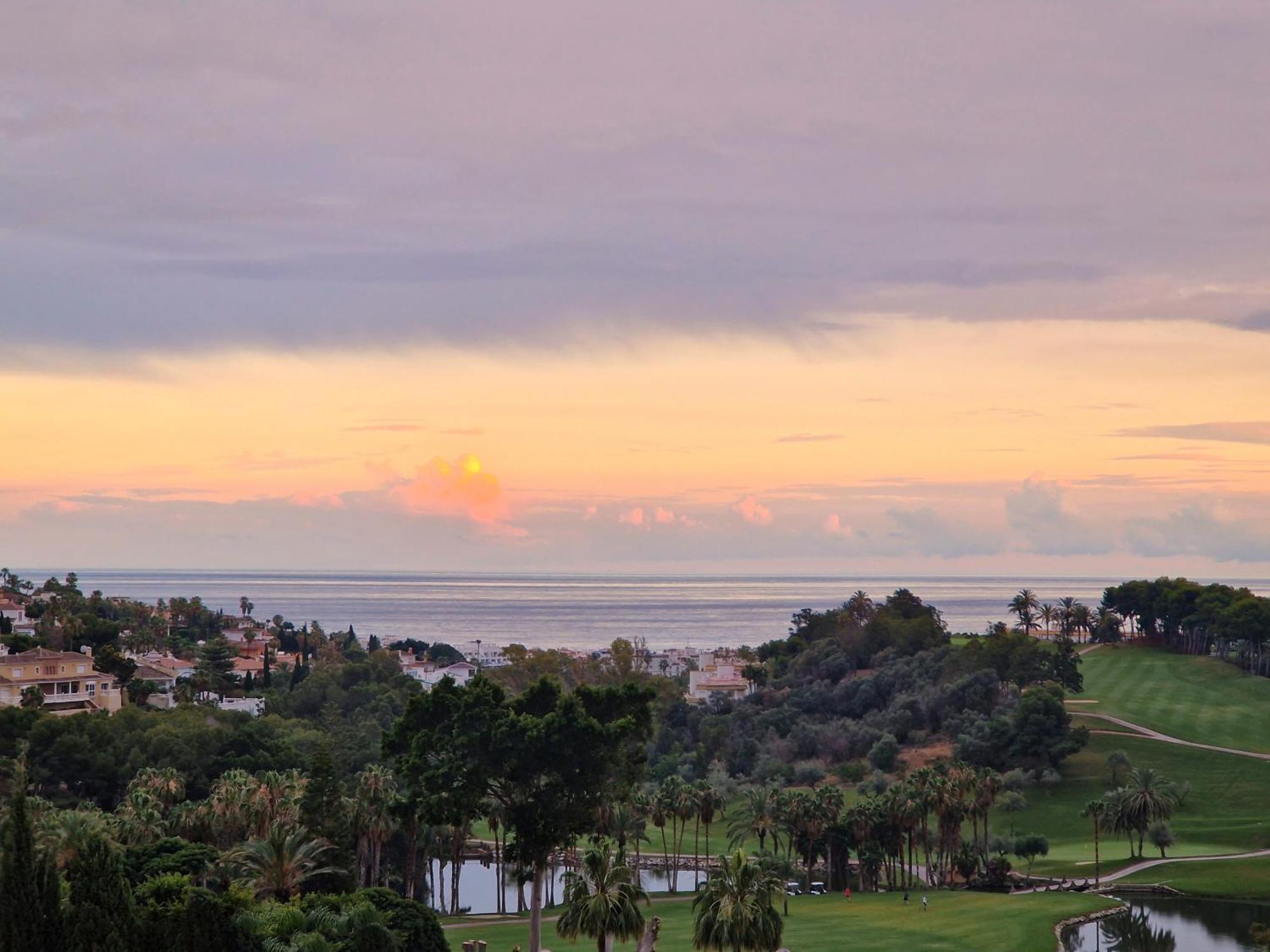 Penthouse Benalvistas Torregolf Seaview Apartment Benalmadena Ngoại thất bức ảnh